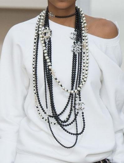                          Chanel catwalk 2016